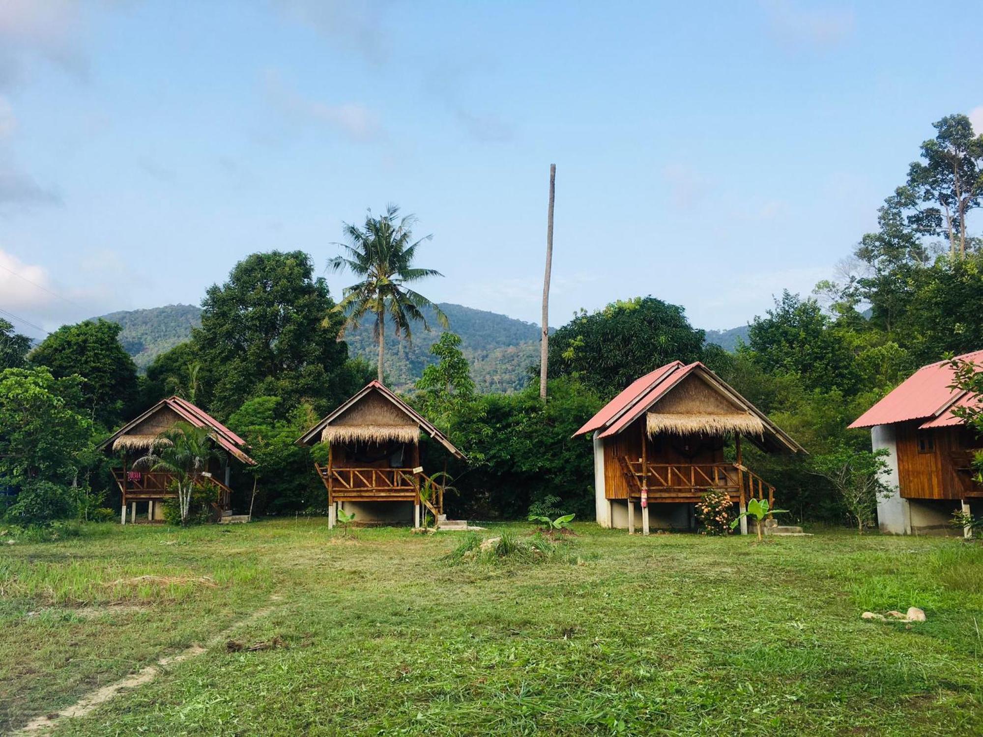 Seree Bungalows & Chill Bar เกาะช้าง ภายนอก รูปภาพ