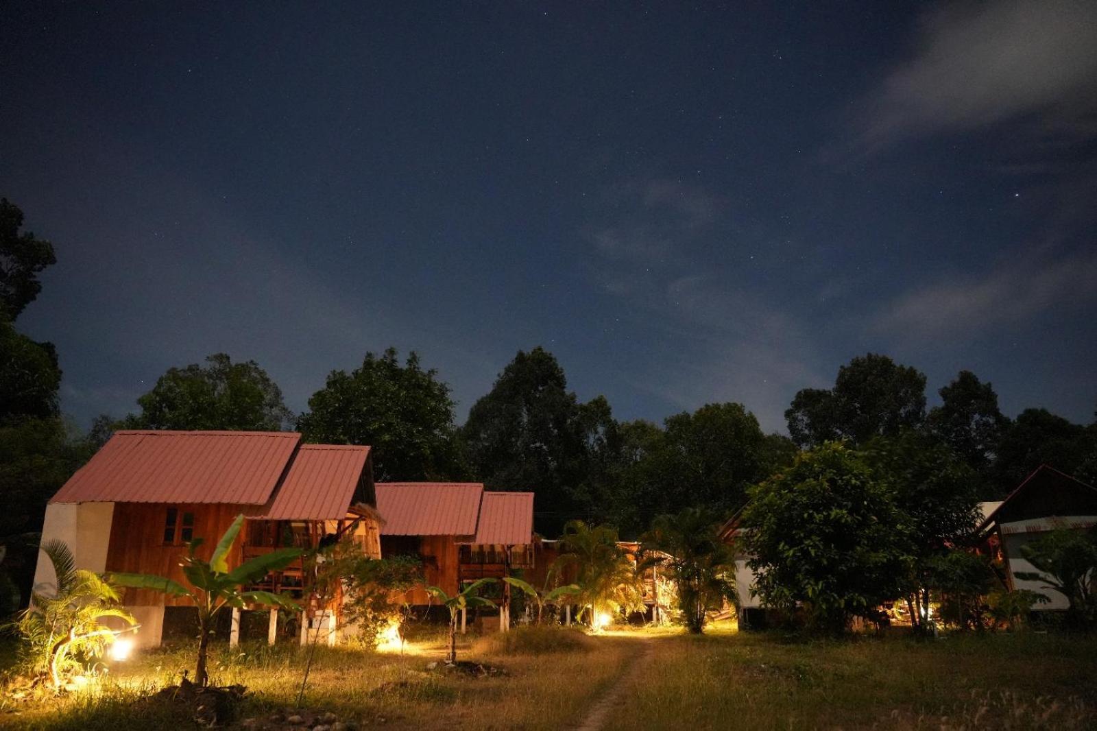 Seree Bungalows & Chill Bar เกาะช้าง ภายนอก รูปภาพ