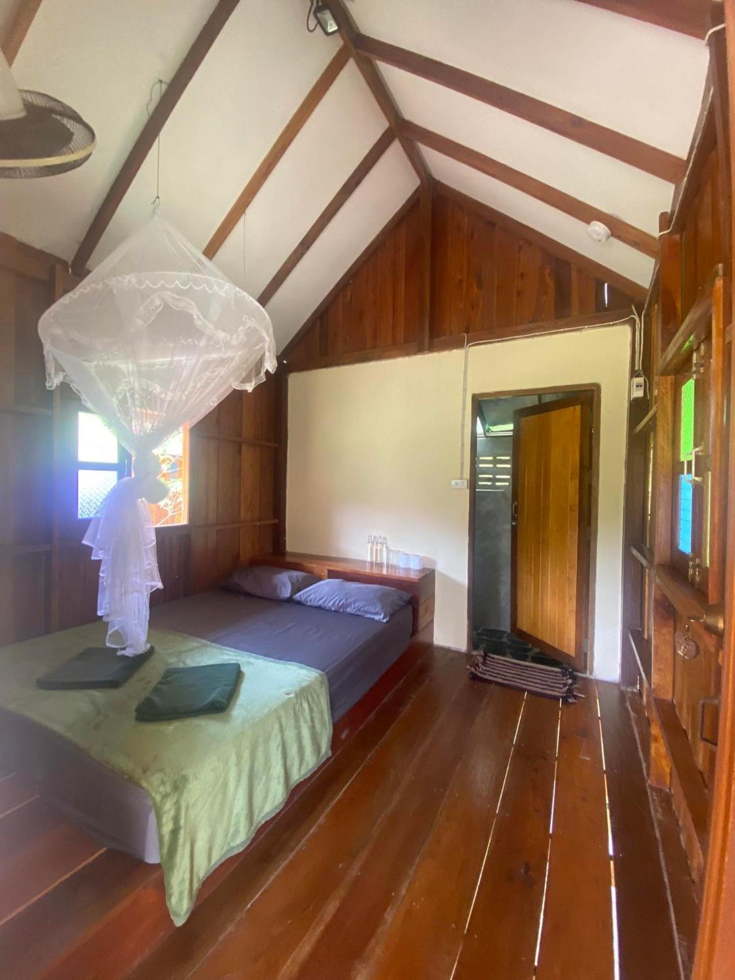 Seree Bungalows & Chill Bar เกาะช้าง ภายนอก รูปภาพ